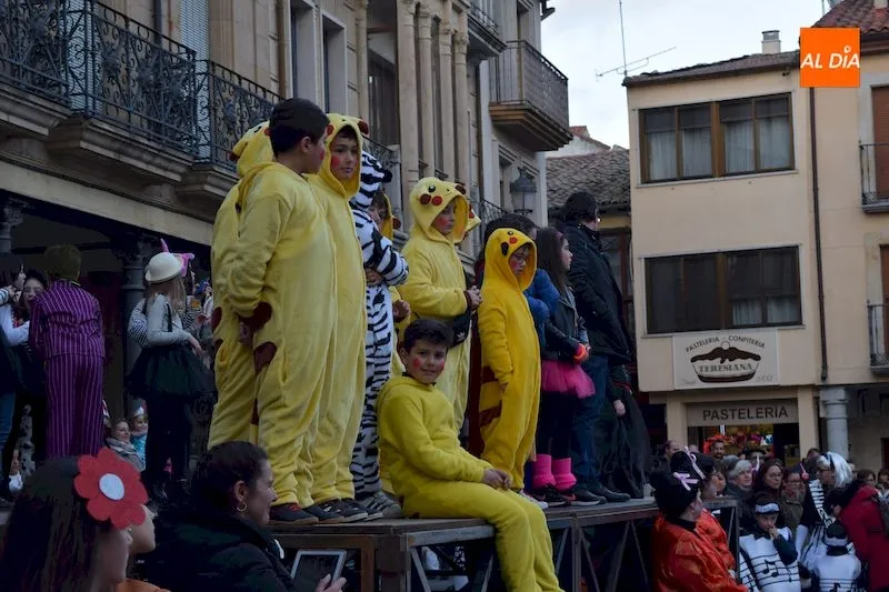 Foto 4 - Alba de Tormes festeja los carnavales con un multitudinario desfile y un imaginativo concurso de...
