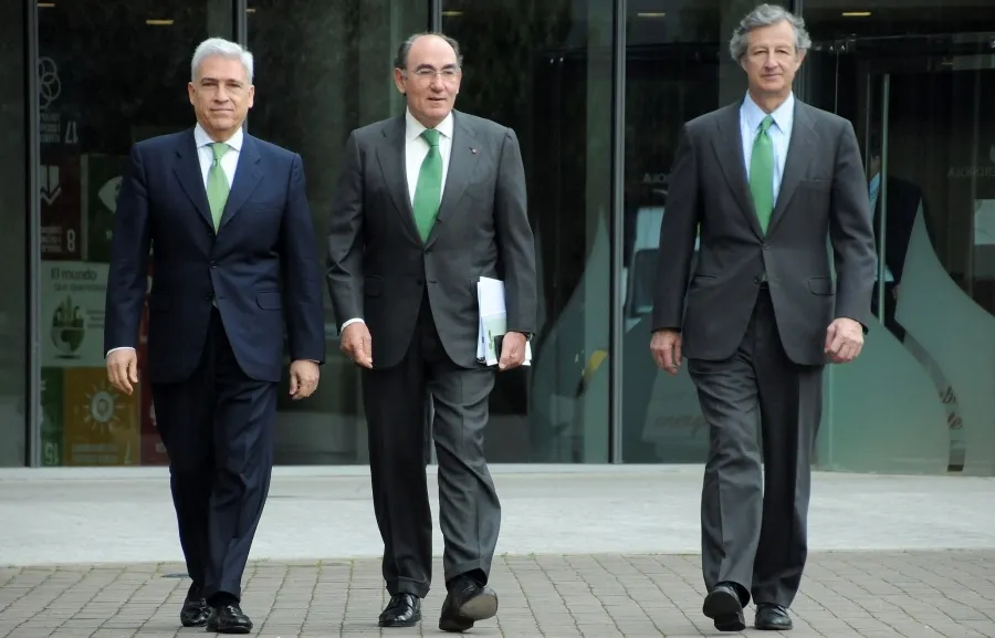 El director general de los Negocios de Iberdrola, Francisco Martínez Córcoles; el presidente del grupo, Ignacio Galán, y el director general de Finanzas y Recursos, José Sainz Armada