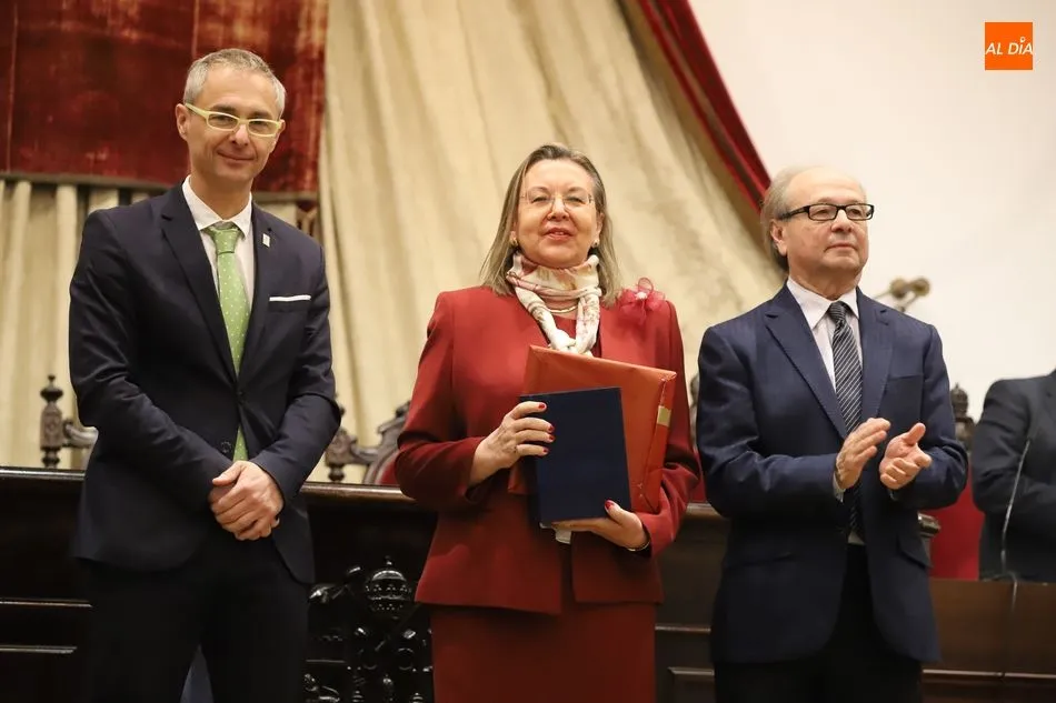 Foto 10 - La USAL homenajea al Personal de Administraci&oacute;n y Servicios que alcanza su jubilaci&oacute;n