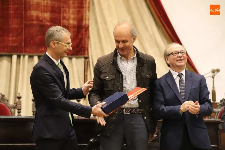 Foto 8 - La USAL homenajea al Personal de Administraci&oacute;n y Servicios que alcanza su jubilaci&oacute;n