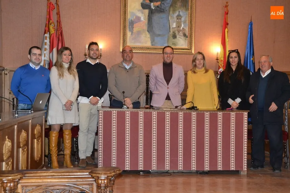Foto 2 - El Equipo de Gobierno califica el Carnaval 2020 de &ldquo;maravilloso, fant&aacute;stico y espectacular&rdquo;  
