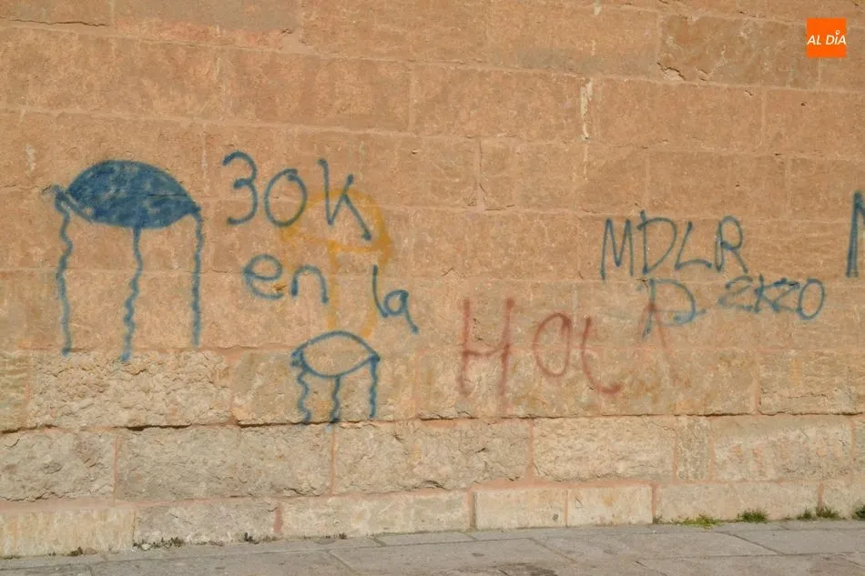 La Catedral sufre un lamentable ataque grafitero  