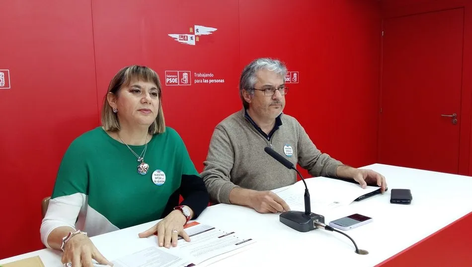 María García y Fernando Rubio durante la rueda de prensa ofrecida este jueves en la capital salmantina