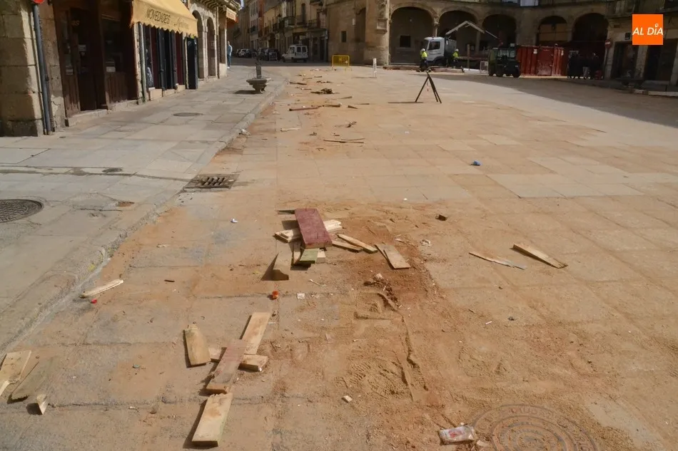 Foto 7 - Retirado el rect&aacute;ngulo m&aacute;gico de la Plaza Mayor  