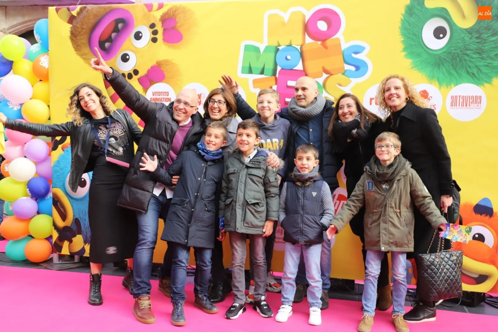 Concurrido estreno de Momonsters en el Liceo