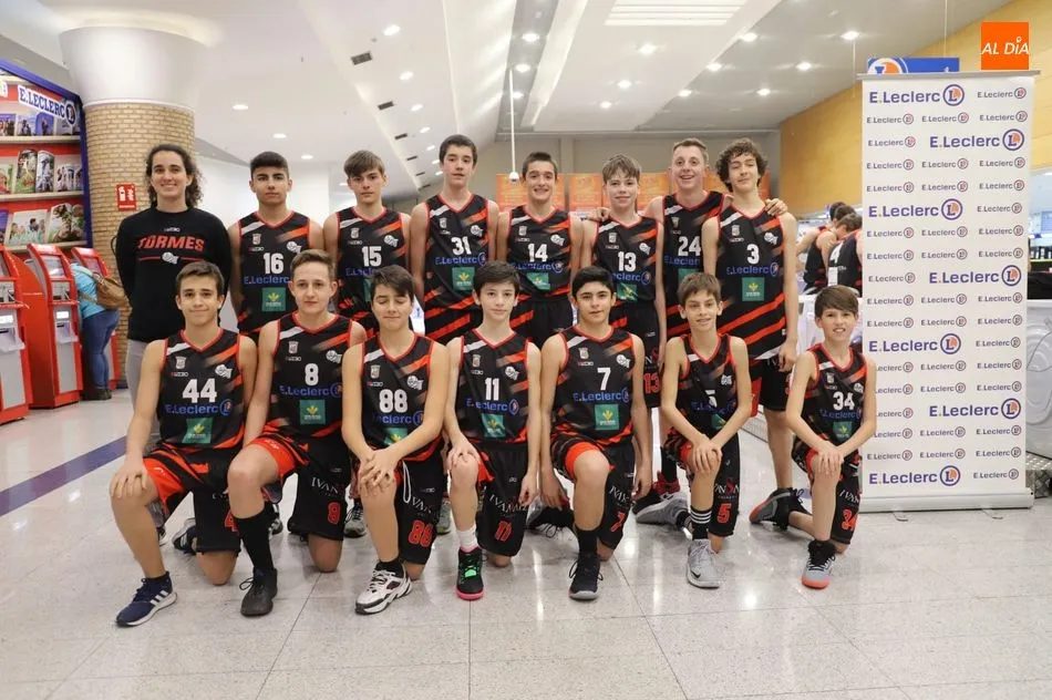 Foto 5 - El CB Tormes presenta a todos sus equipos por todo lo alto