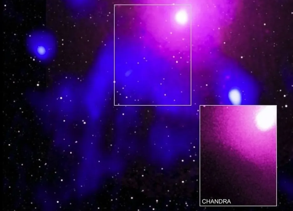 Esta erupción extremadamente poderosa ocurrió en el cúmulo de galaxias Ofiuco, que se encuentra a unos 390 millones de años luz de la Tierra