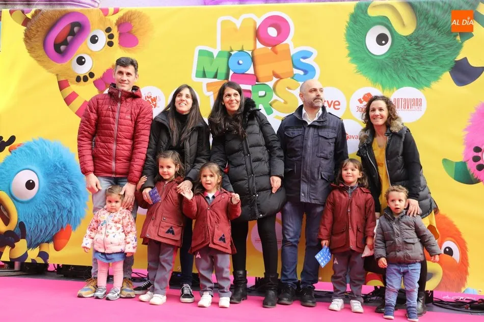 Foto 10 - Concurrido estreno de 'Momonsters' en el Liceo