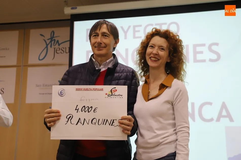 Foto 10 - Entregado el &lsquo;XII Chip Solidario de la San Silvestre&rsquo;, valorado en 8.000 euros