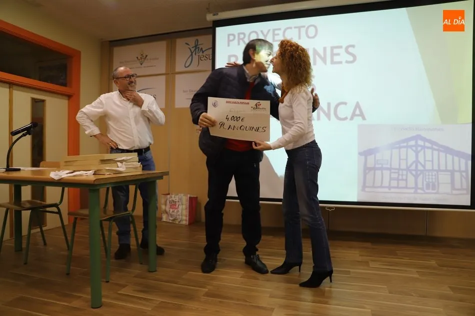 Foto 6 - Entregado el &lsquo;XII Chip Solidario de la San Silvestre&rsquo;, valorado en 8.000 euros
