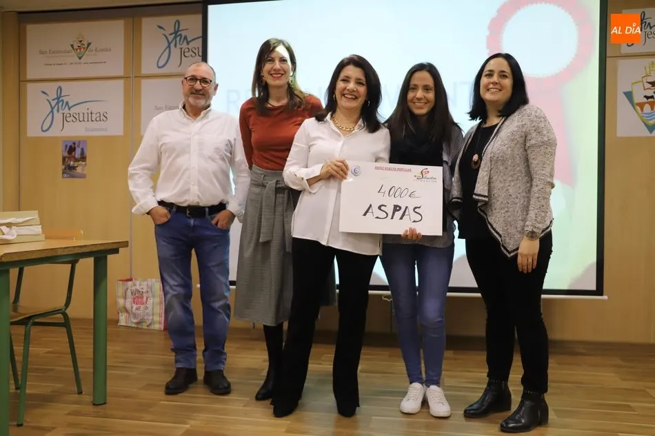 Foto 11 - Entregado el &lsquo;XII Chip Solidario de la San Silvestre&rsquo;, valorado en 8.000 euros