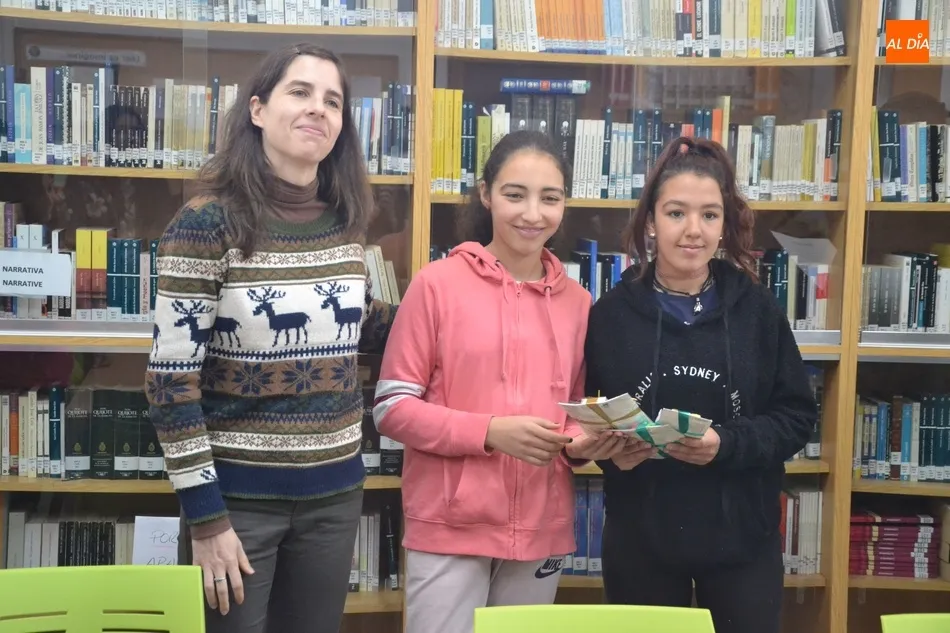 Foto 10 - El IES Fray Diego entrega los premios de los cert&aacute;menes de su D&iacute;a de la Convivencia  