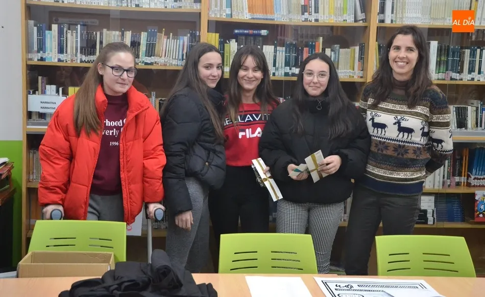 Foto 6 - El IES Fray Diego entrega los premios de los cert&aacute;menes de su D&iacute;a de la Convivencia  