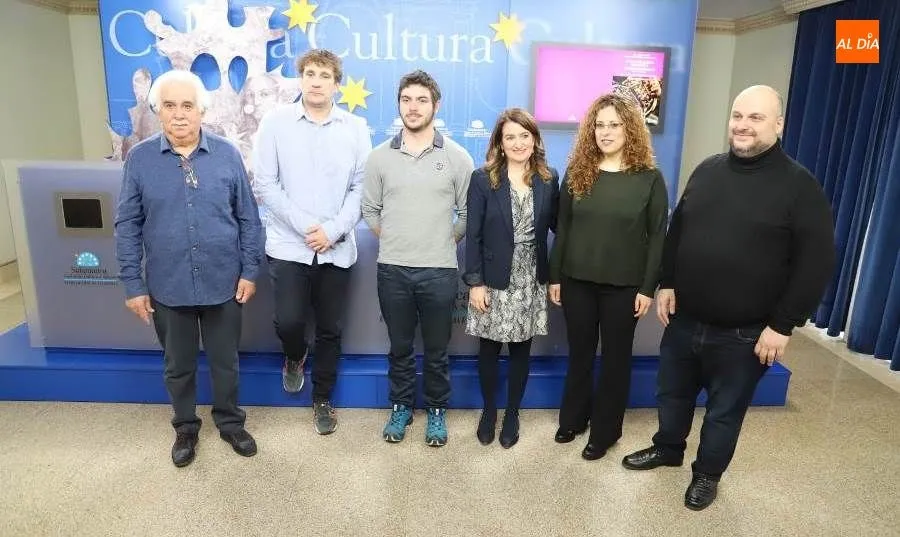 El gerente y el director de la JOCS, Víctor Moro y Álvaro Lozano, respectivamente, han presentado, acompañados por la concejal de Cultura, María Victoria Bermejo. Foto de Lydia González