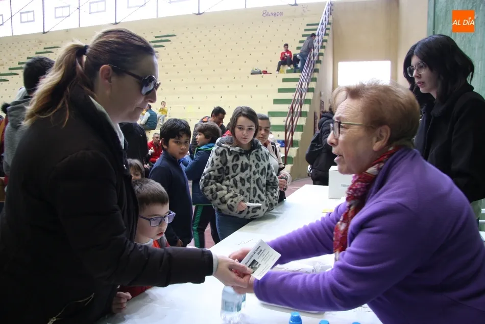 Foto 11 - Peque&ntilde;os y mayores se suman en Vitigudino al Bocata Solidario  