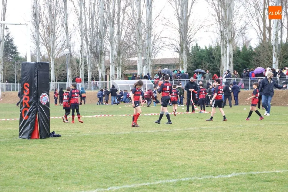 Foto 10 - M&aacute;s de 500 ni&ntilde;os disfrutan del rugby en Salamanca