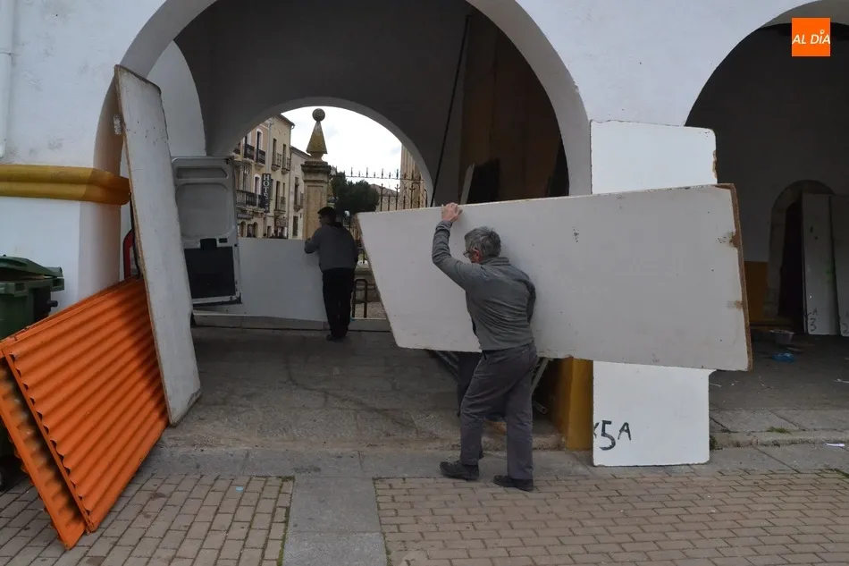 Foto 5 - La Plazuela del Buen Alcalde se quita su disfraz carnavalero  