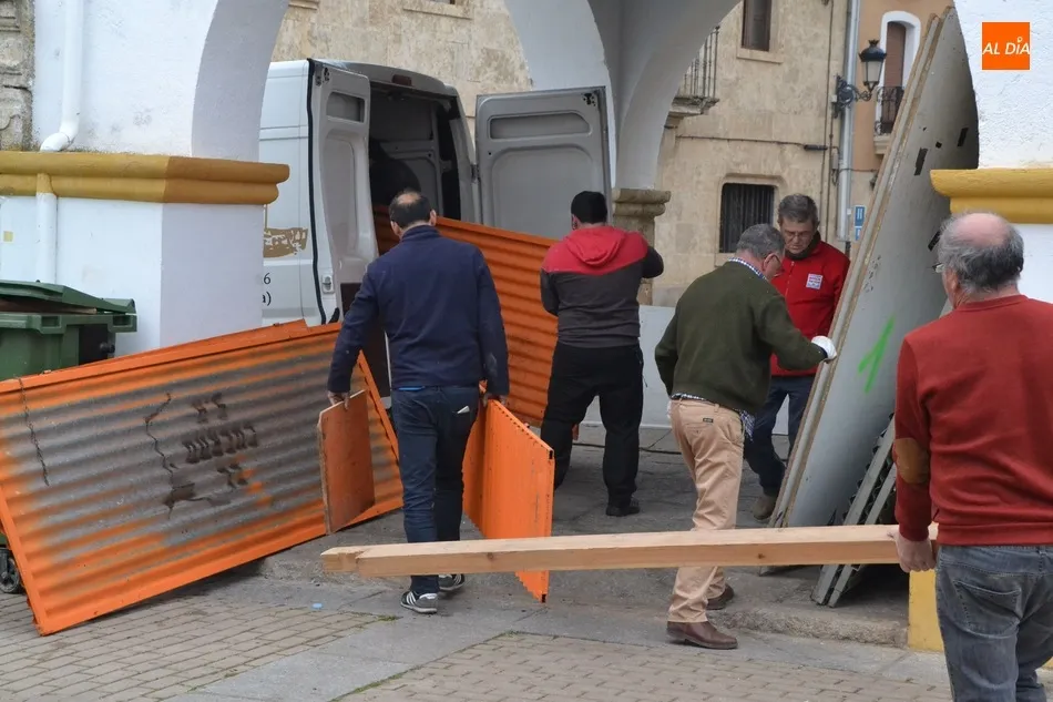 Foto 4 - La Plazuela del Buen Alcalde se quita su disfraz carnavalero  