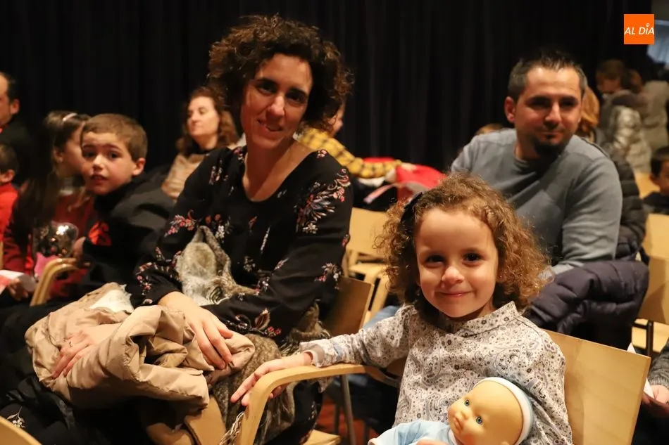 Foto 5 - Divertido homenaje a Gloria Fuertes en clave de teatro en la Biblioteca Torrente Ballester