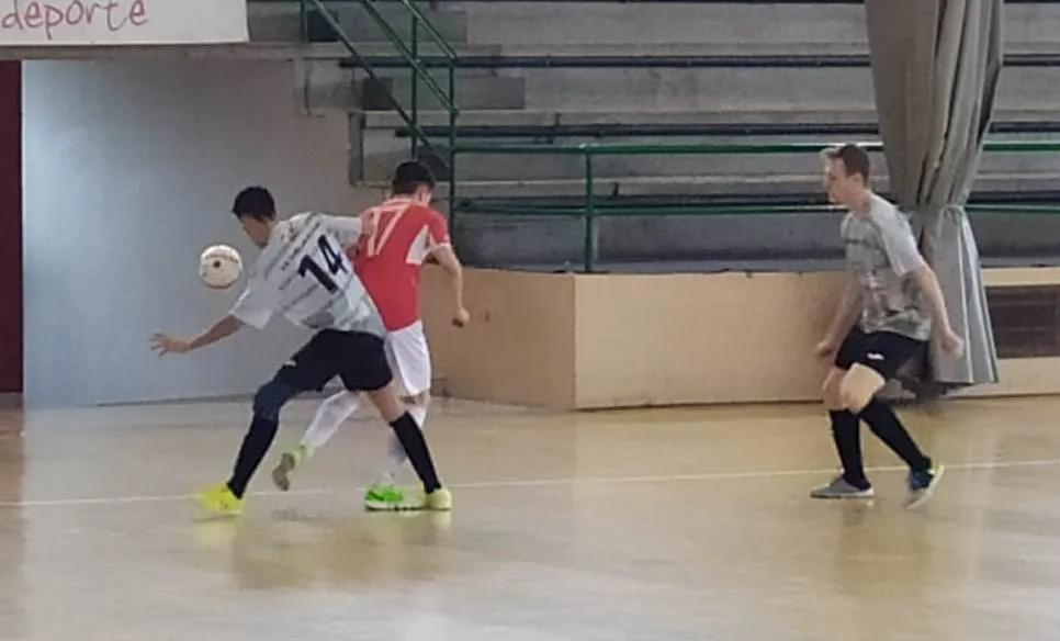 Foto 9 - El III Juvenil se queda sin victoria en Cu&eacute;llar a 26&rdquo; para el final tras una borrachera de goles ...