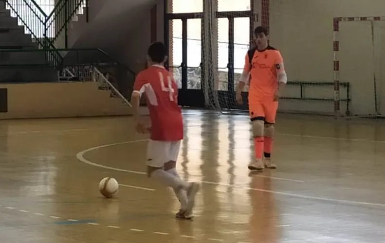 Foto 8 - El III Juvenil se queda sin victoria en Cu&eacute;llar a 26&rdquo; para el final tras una borrachera de goles ...