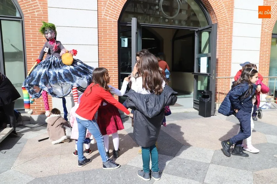 Foto 4 - El Museo del Comercio, la Hermandad del Perd&oacute;n y la asociaci&oacute;n vecinal Prodesi celebran la...