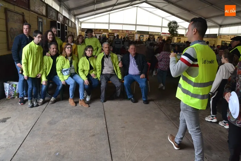 Foto 7 - La lluvia y el sol se alternan en las primeras horas de la jornada de clausura del Carnaval 2020  