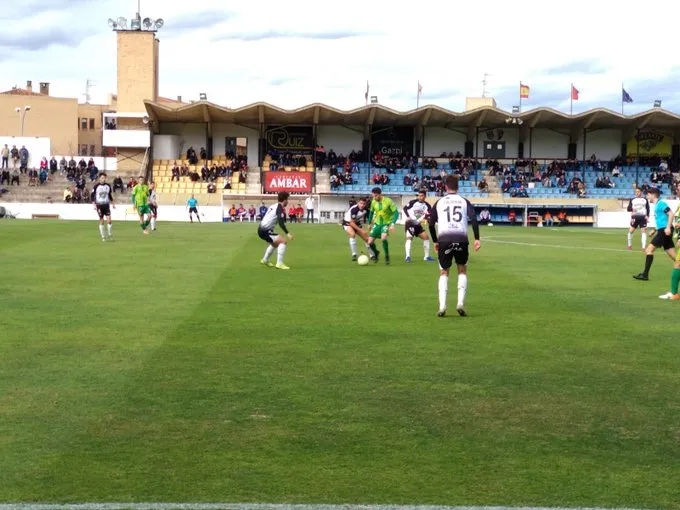 Foto 2 - Unionistas no comparece en Tudela y da un paso m&aacute;s hacia el abismo (3-1)