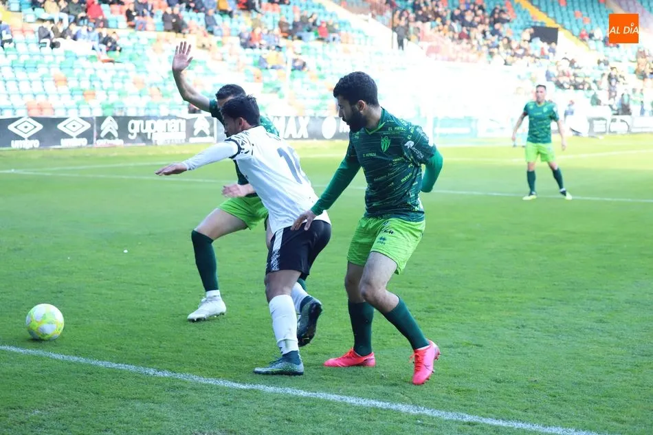 Foto 6 - El Salamanca UDS y el Guijuelo se quedan sin pegada en un derbi en el que Owen Falconis pone la...