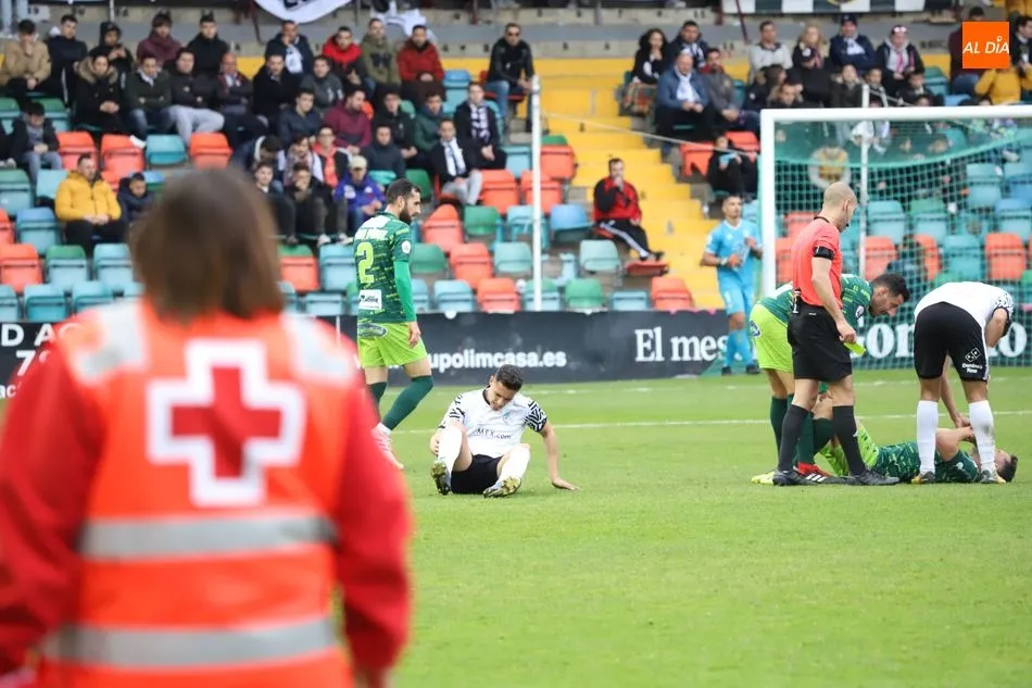 Foto 5 - El Salamanca UDS y el Guijuelo se quedan sin pegada en un derbi en el que Owen Falconis pone la...
