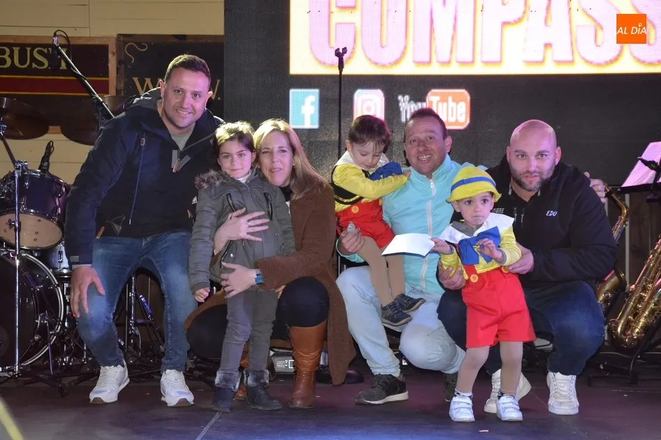 Foto 6 - Entregados para rematar el Carnaval los premios de los concursos  