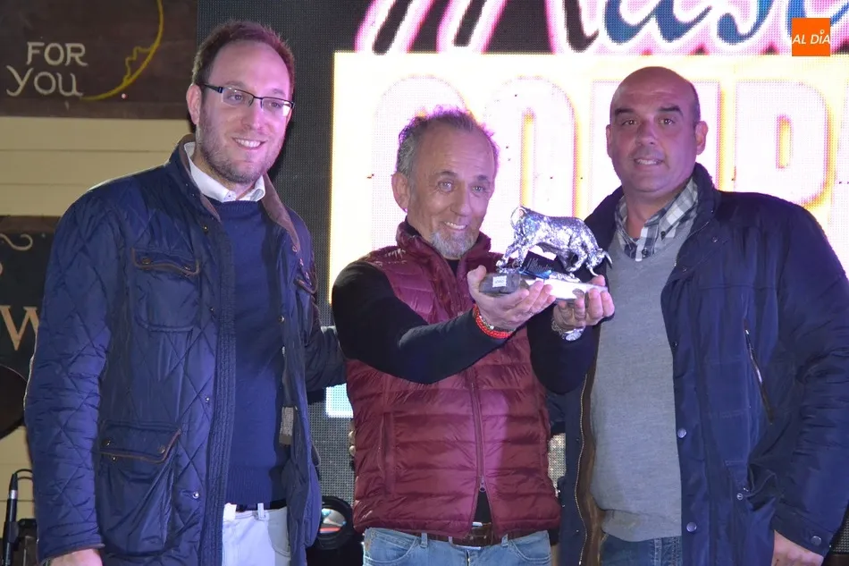 Foto 3 - Entregados para rematar el Carnaval los premios de los concursos  