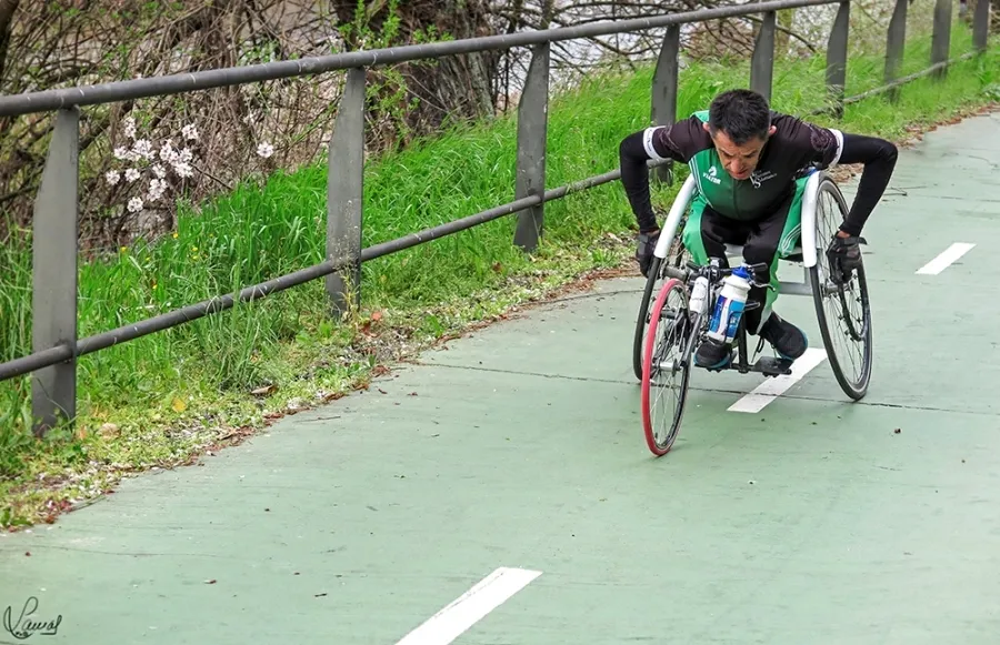 Foto 9 - Cruz Roja estrena sus patinetes el&eacute;ctricos en la Media Marat&oacute;n