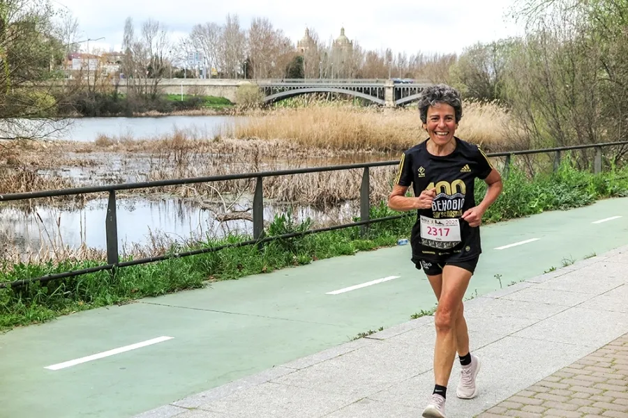Foto 8 - Cruz Roja estrena sus patinetes el&eacute;ctricos en la Media Marat&oacute;n