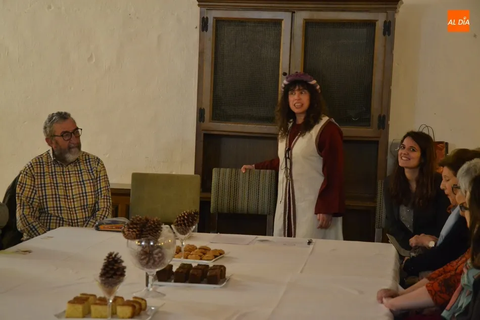 El Parador programa para el jueves una nueva tarde de Libros y Té  