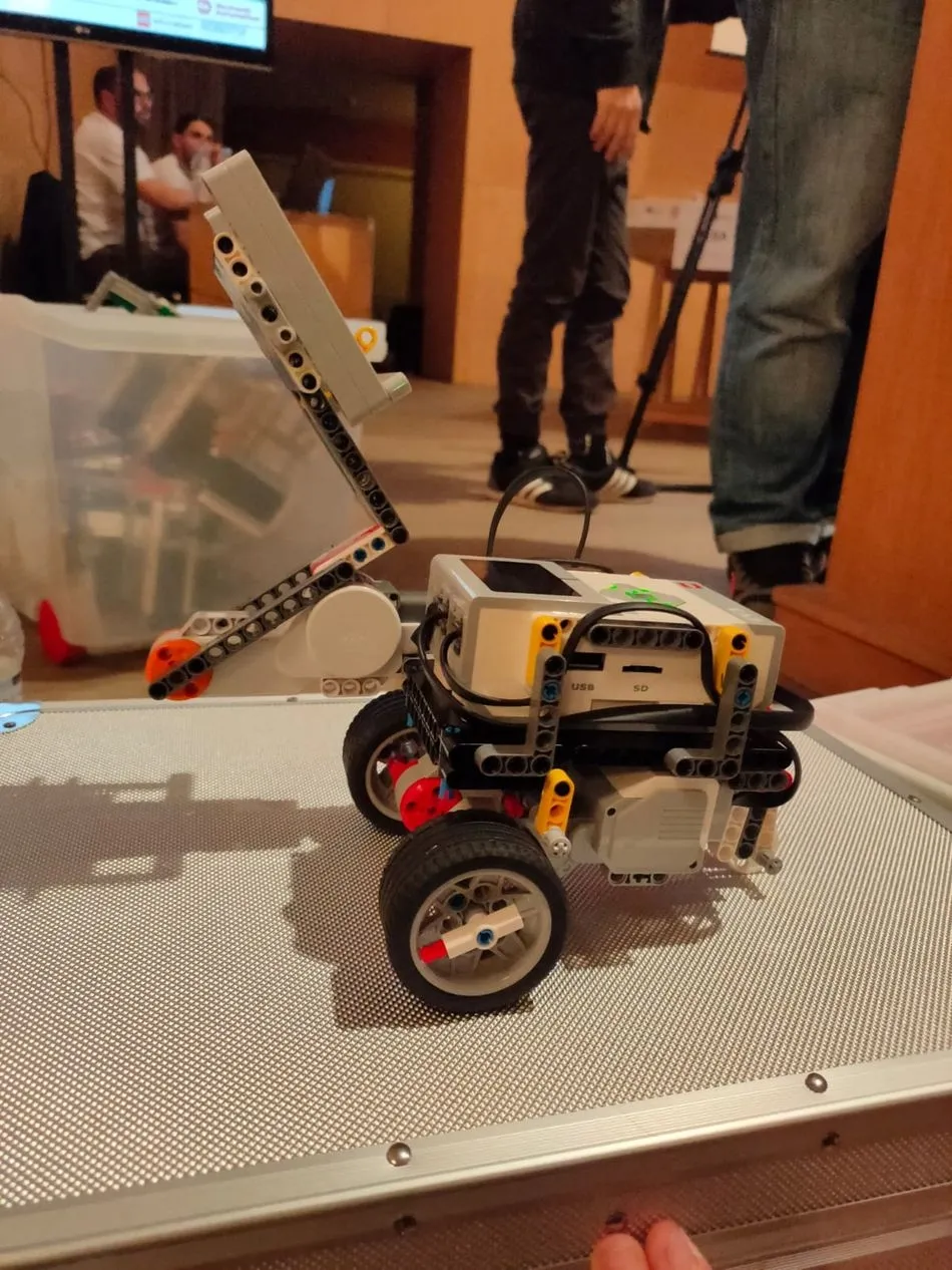 Foto 5 - Premio en la First Lego Legue para el Colegio San Juan Bosco  