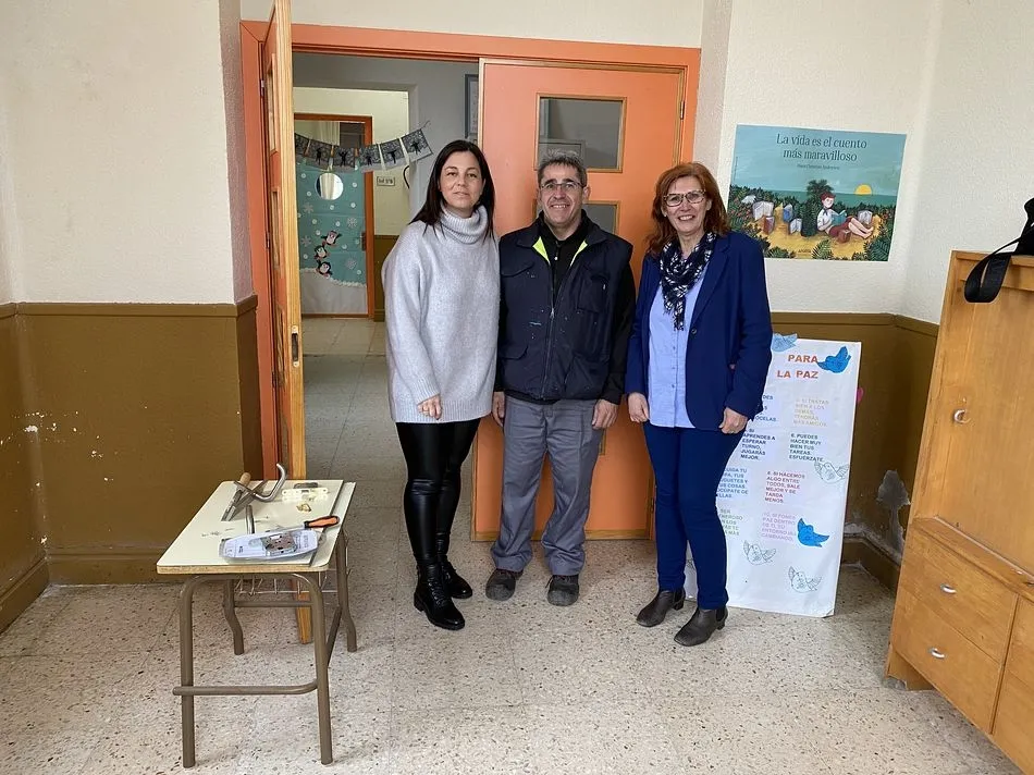 Los colegios de la villa ya cuentan con conserje propio