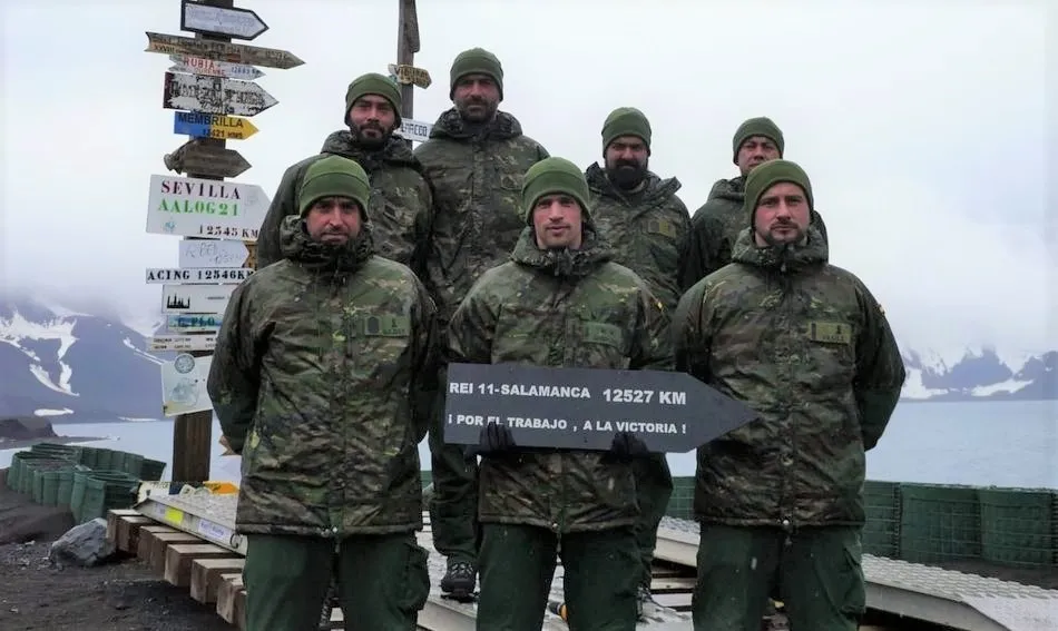 La Unidad de militares procedentes de Salamanca, a los pocos días de su llegada| Foto: @Antartica_ET