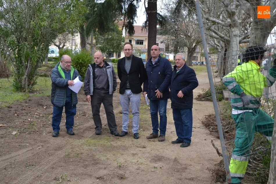 Foto 7 - En marcha una intervenci&oacute;n para renovar un lateral del Parque de La Glorieta  
