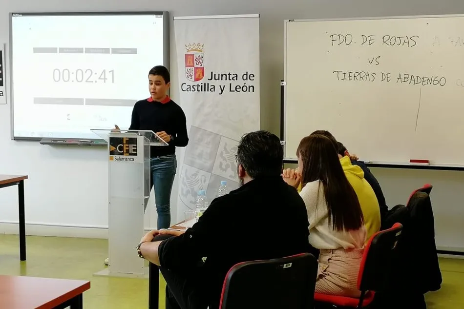 Foto 3 - El IES Tierras de Abadengo de Lumbrales, vencedor provincial del programa Liga de Debate de...