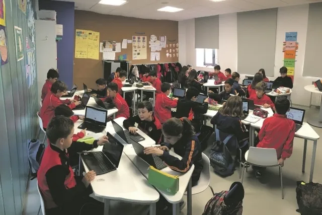 Alumnos del Calasanz de Salamanca en una de las aulas del centro