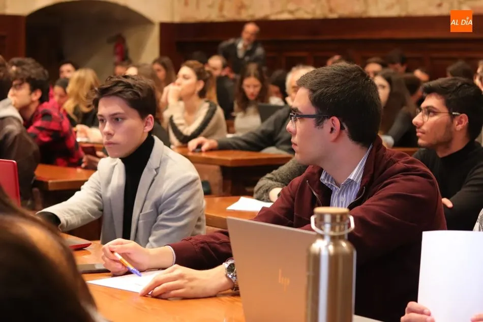 Foto 6 - Nueva sesi&oacute;n del ciclo &lsquo;Di&aacute;logos sobre Catalu&ntilde;a&rsquo; con el profesor Lluis Orriols  
