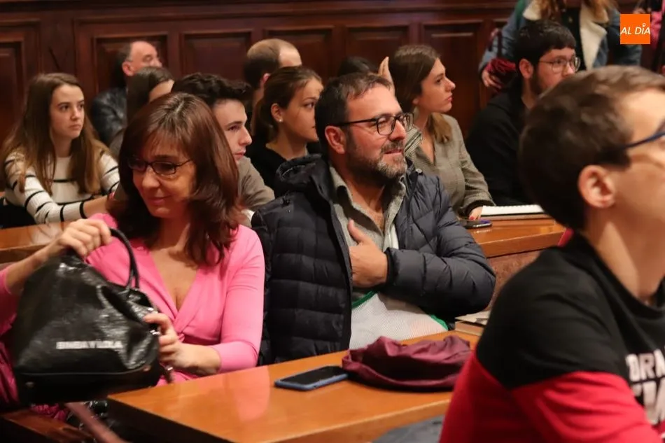 Foto 4 - Nueva sesi&oacute;n del ciclo &lsquo;Di&aacute;logos sobre Catalu&ntilde;a&rsquo; con el profesor Lluis Orriols  