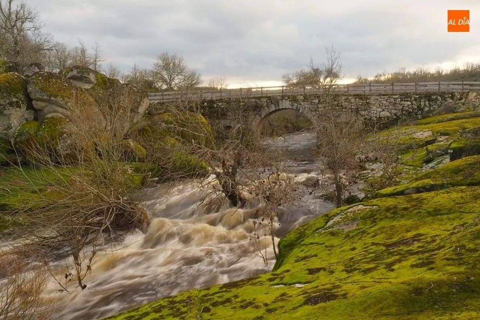 La fuerza del Uces en el Puente Robleo  