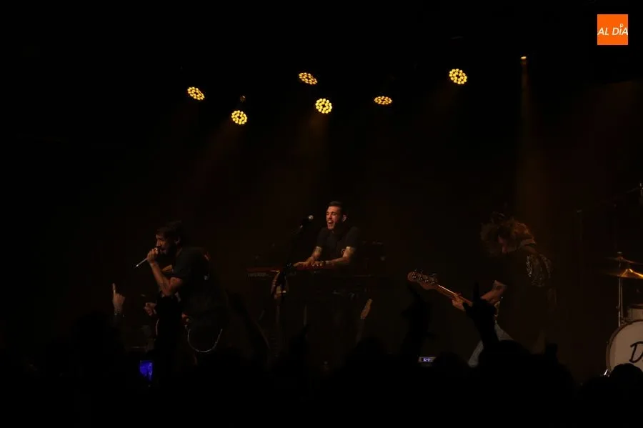 Foto 7 - Dani Fern&aacute;ndez conquista al p&uacute;blico de la Sala B del&nbsp;CAEM con &lsquo;Incendios&rsquo;  