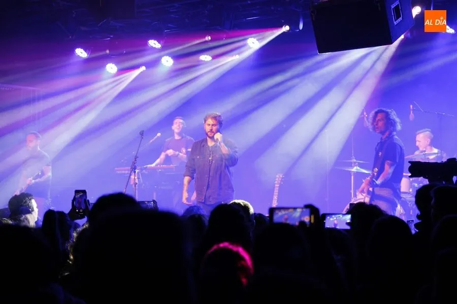 Foto 6 - Dani Fern&aacute;ndez conquista al p&uacute;blico de la Sala B del&nbsp;CAEM con &lsquo;Incendios&rsquo;  
