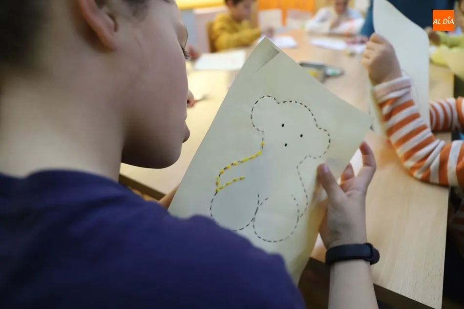Foto 11 - El CEIP Carmen Mart&iacute;n Gaite apuesta por la igualdad con talleres de tareas dom&eacute;sticas