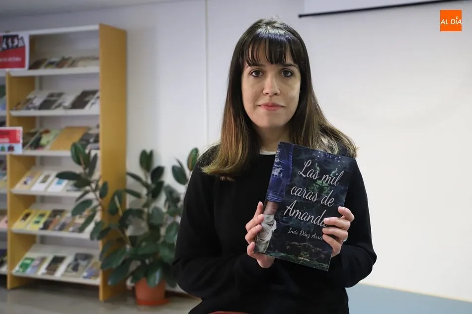 Inés Díaz, autora de Las mil caras de Amanda