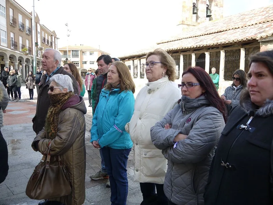 Foto 8 - El Manifiesto del D&iacute;a de la Mujer se deja o&iacute;r en Carbajosa