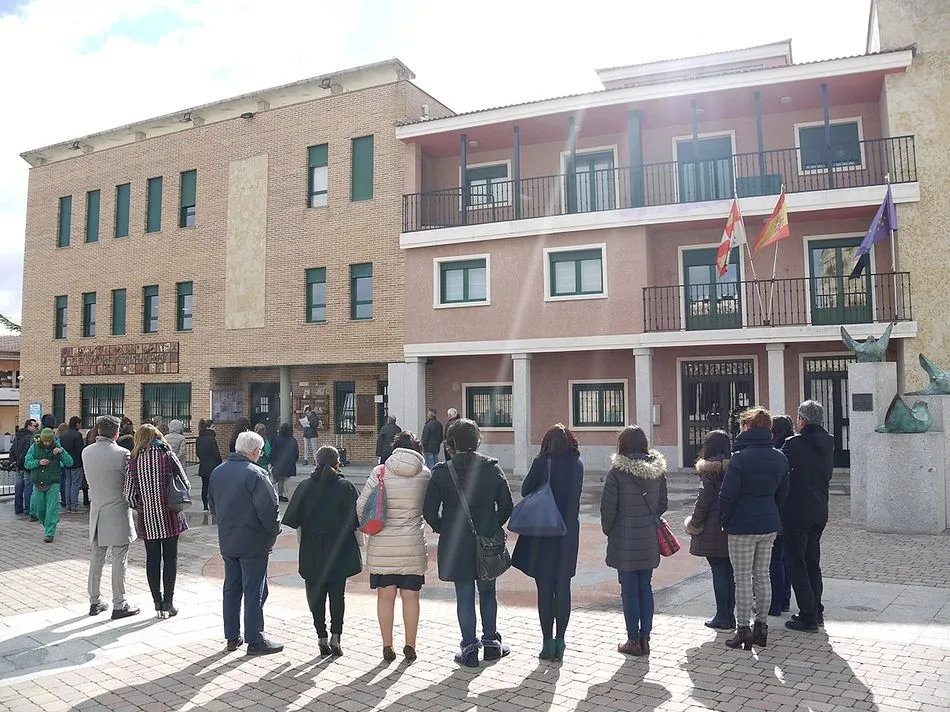 Foto 5 - El Manifiesto del D&iacute;a de la Mujer se deja o&iacute;r en Carbajosa